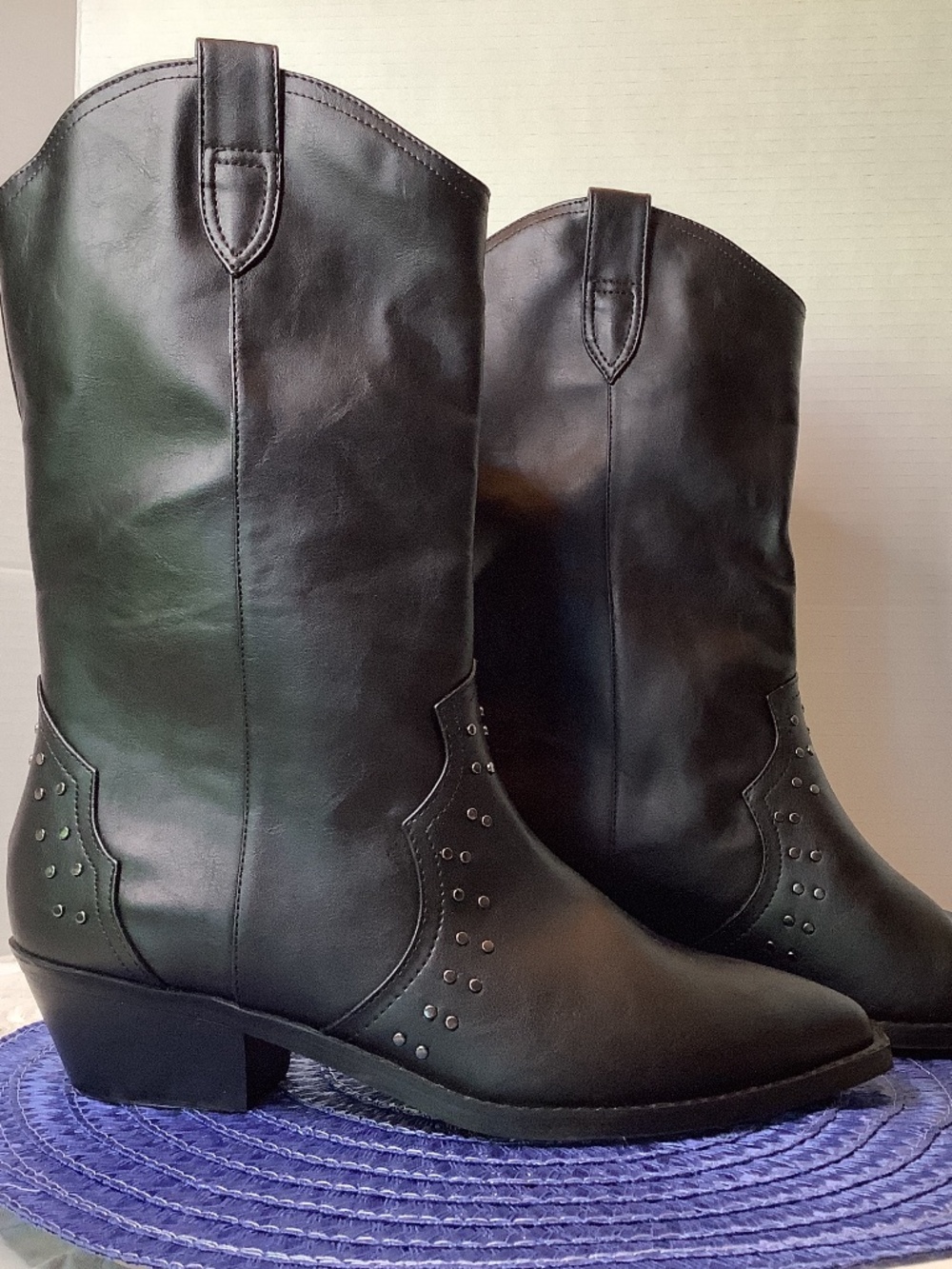 NWOT Dolce Vita Black western‎ cowboy boots stud